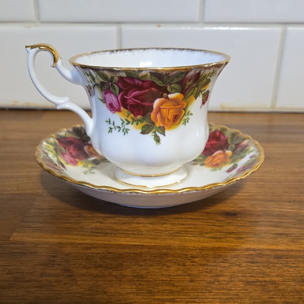Royal Albert Old Country Roses Teacup and Saucer
